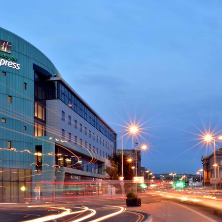 Holiday Inn Express Dundee By Ihg Extérieur photo